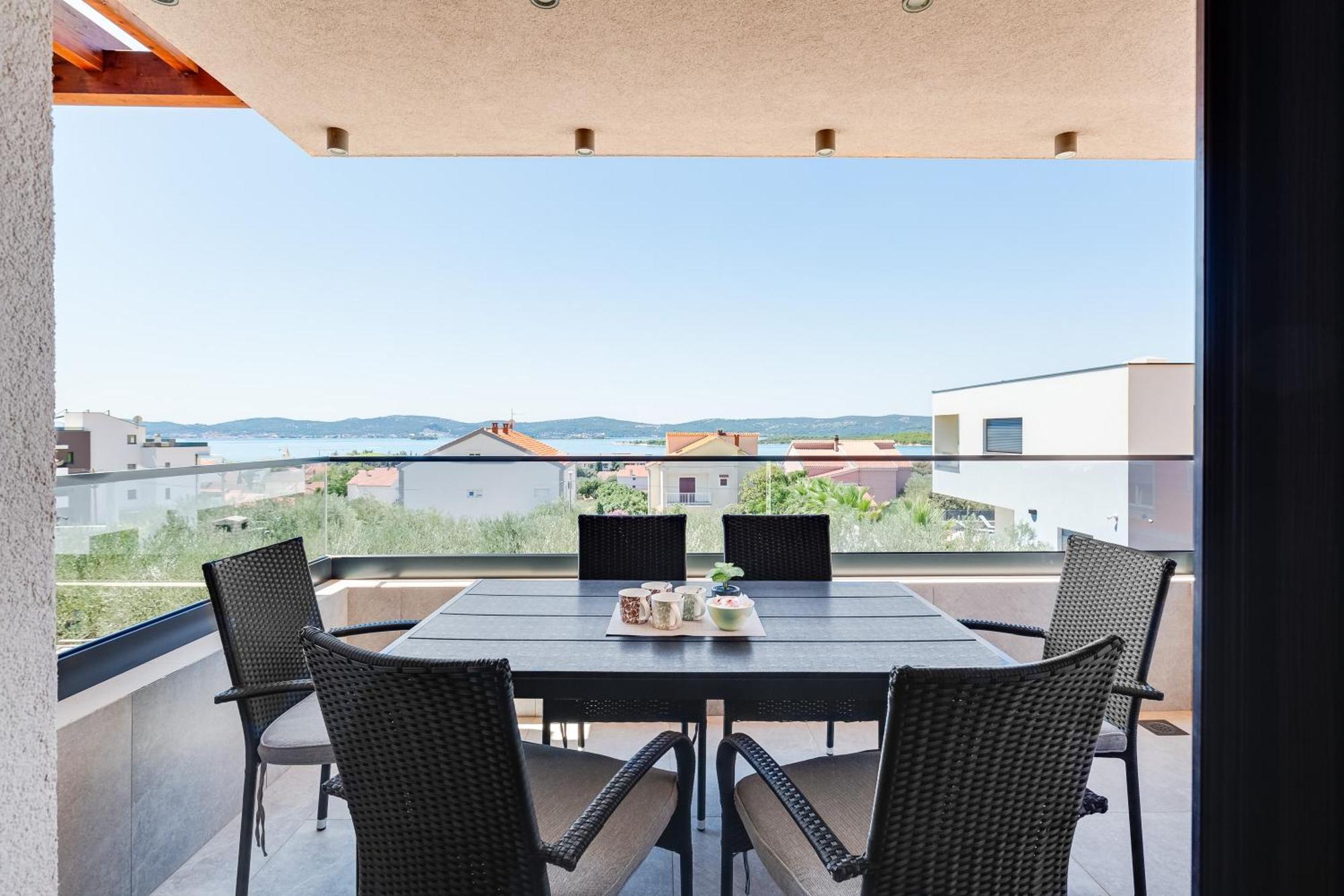 Sea Bay View Apartment - Appartement Avec Piscine Et Magnifique Vue Sur Mer Sveti Filip i Jakov Ngoại thất bức ảnh